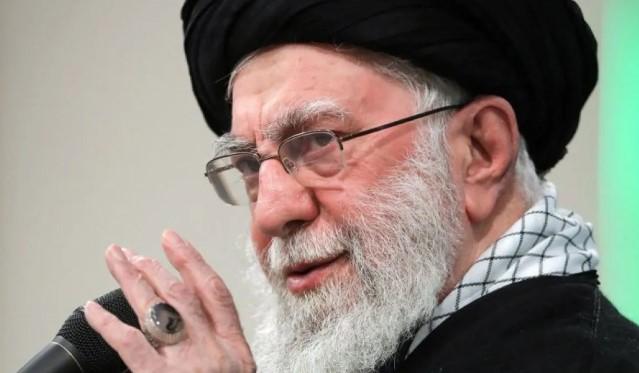 Foto Viral Khamenei Tertimpa Reruntuhan Usai Serangan AS-Israel Dipastikan Hasil Manipulasi AI