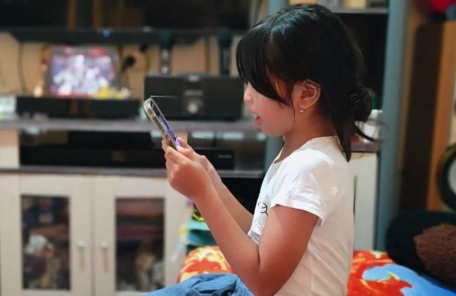 Pemerintah Batasi Akses Internet Anak di Bawah 16 Tahun Mulai 28 Maret 2026
