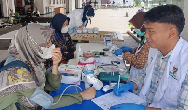 Baznas Berikan Layanan Kesehatan Gratis bagi Peserta Pesantren Kilat Disabilitas di Bandung