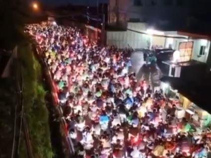 Jalur Puncak Arah Jakarta Macet Total