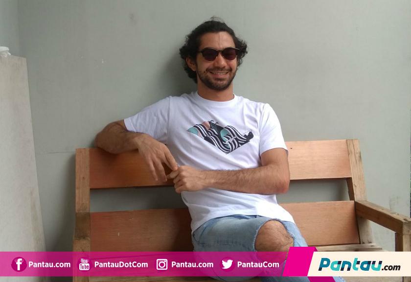 Nyanyi Lagu 'Pekat', Reza Rahadian Terjun Jadi Penyanyi?