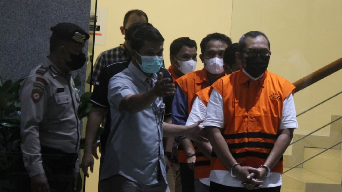KPK Tambah Masa Tahanan Sahat Tua Simanjuntak Cs!