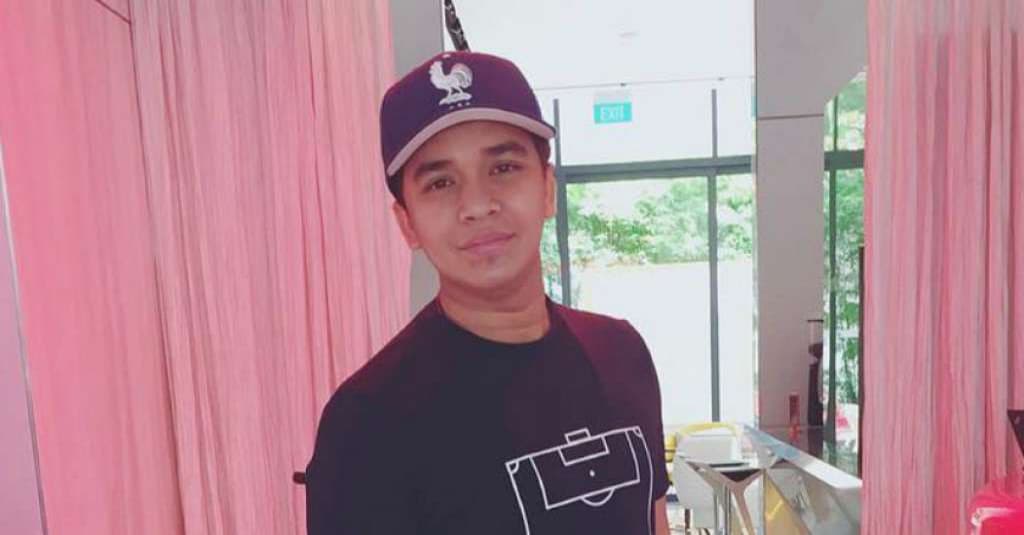 Billy Syahputra Ajak Pacar dan Keluarga Makan Malam di Warung Tenda