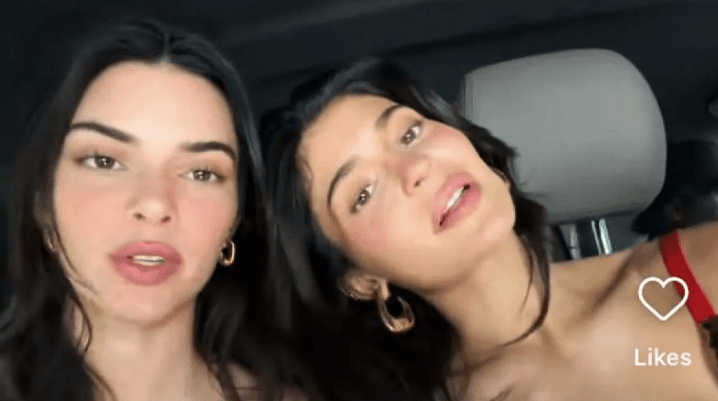 Kendall dan Kylie Jenner Nyanyikan Lagu Billie Eilish