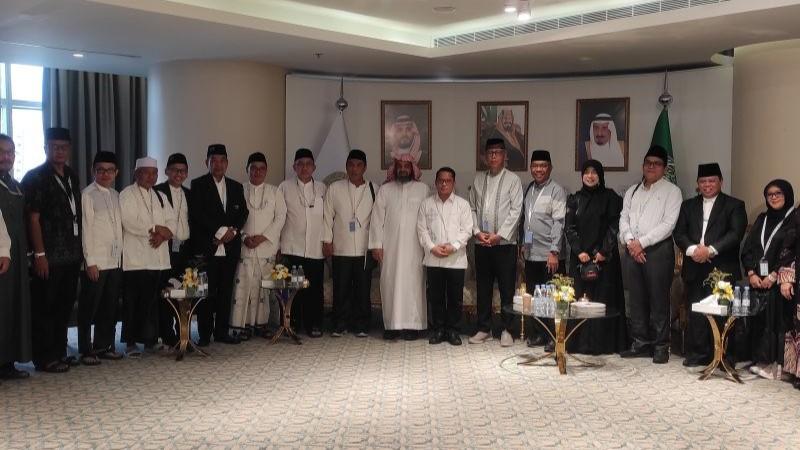 Wamen Saudi Pastikan Pelayanan Terbaik bagi Tamu Haji Raja Salman