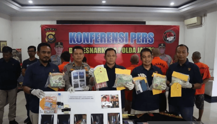 Polda Jambi Sita 4 Kg Sabu-sabu Senilai Rp5 Miliar, 3 Kurir Narkoba Ditangkap