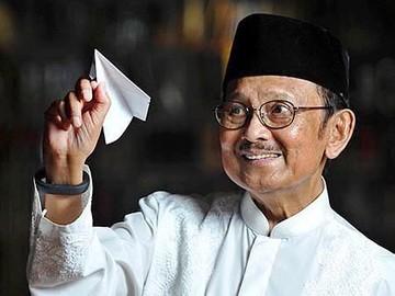 Mengenang BJ Habibie: Pelopor Teknologi dan Industri Pesawat Terbang Indonesia