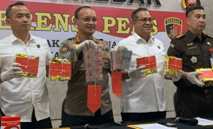Polisi Gagalkan Penyelundupan 19 Kg dari Pontianak ke Jakarta