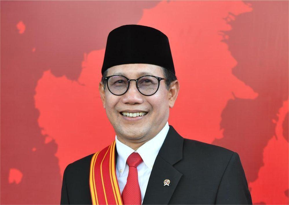 Gus Halim Terima Tanda Kehormatan Bintang Mahaputera Adipradana dari Presiden Jokowi