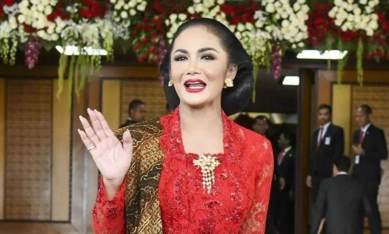 Kris Dayanti Daftar Bakal Calon Wali Kota Batu Rabu Besok