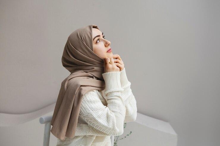 6 Tips Agar Hijab Tidak Bau Apek Meski Aktif Beraktivitas