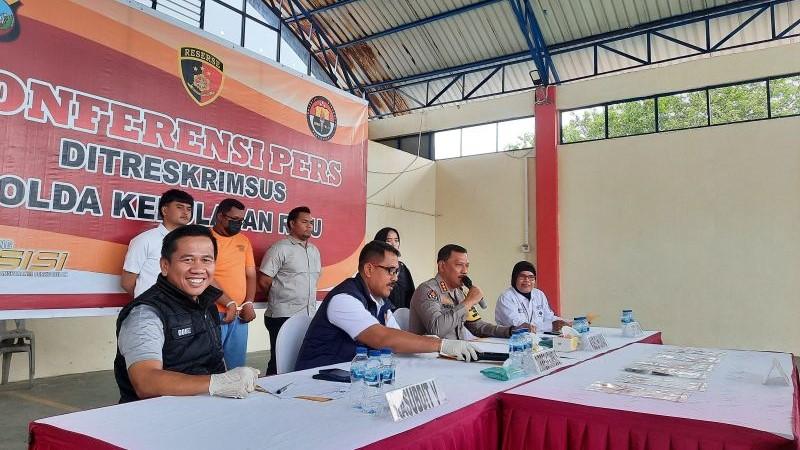 Pekerjakan Anak di Bawah Umur jadi PSK, Muncikari di Batam Ditangkap!