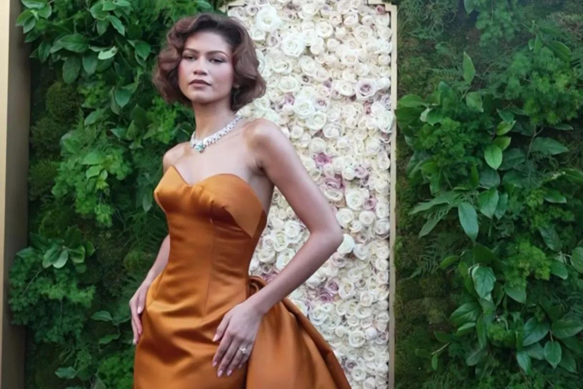 Zendaya Picu Rumor Pertunangan di Golden Globes, Cincin Berlian Jadi Sorotan