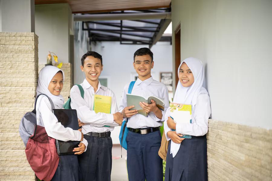 27 Arti Mimpi Kembali ke Masa Lalu Menjadi Siswa Sekolah