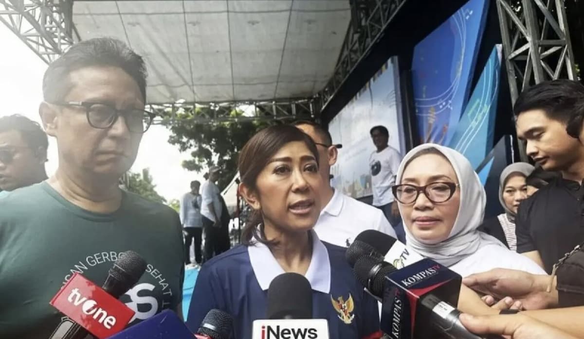 Komisi I DPR dan Menkominfo Bahas Regulasi Akses Media Sosial Anak