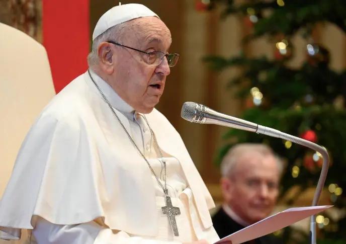 Paus Fransiskus Pulih, Tak Lagi Gunakan Masker Oksigen