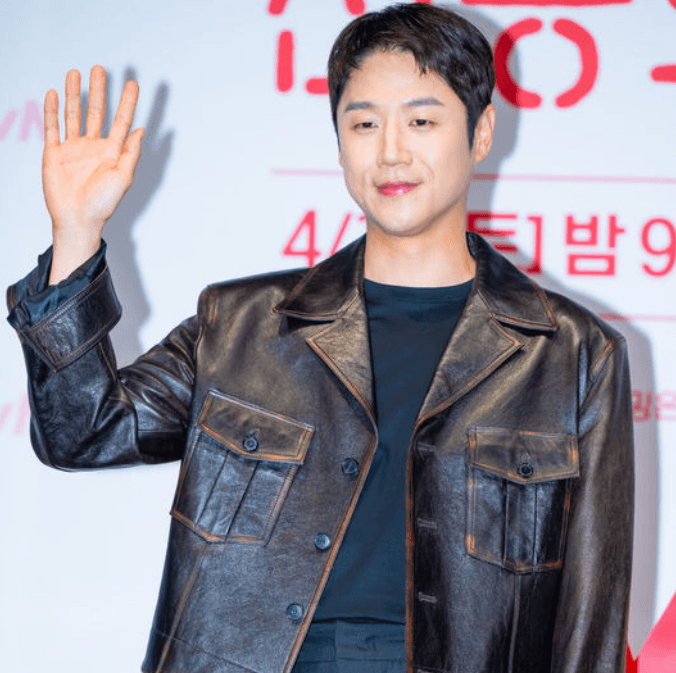 Jung Joon-won Curi Perhatian di Drama Spin-off "Hospital Playlist: Wise Resident Life"