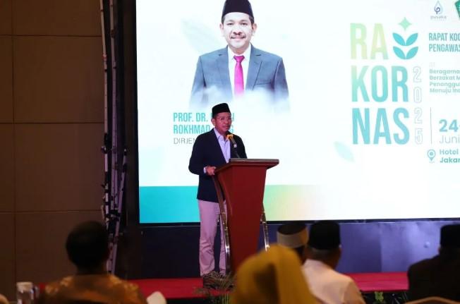 Kemenag Kampanyekan Sadar Pencatatan Nikah Lewat Sakinah Fun Walk di CFD Jakarta