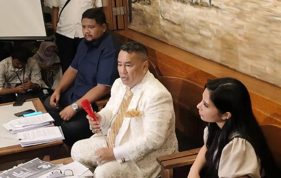 Hotman Paris Bela Nadiem, Bantah Tuduhan Perkaya Diri dalam Kasus Laptop Chromebook