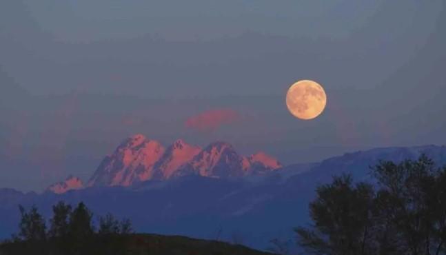 Ilmuwan China Temukan Mantel Sisi Jauh Bulan Lebih Dingin, Ungkap Perbedaan Evolusi Geologi