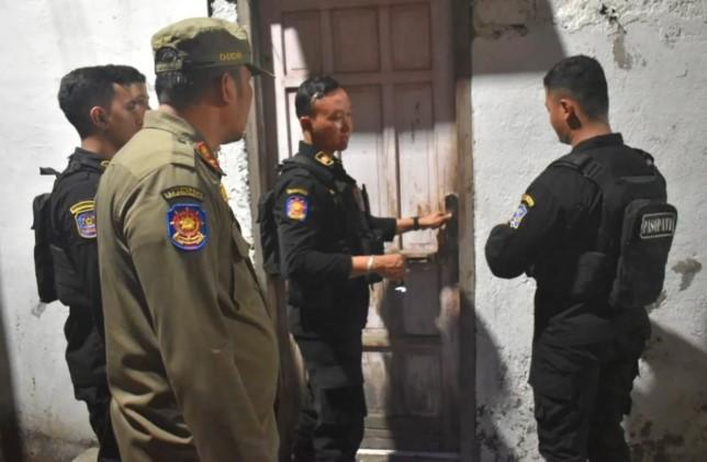 Satpol PP Surabaya Sisir Bekas Lokalisasi Moroseneng, Pastikan Tak Ada Aktivitas Negatif
