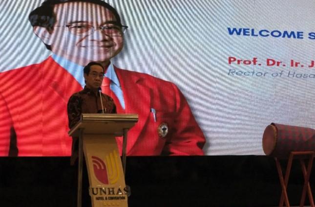 Wamenkes Benjamin Paparkan Tiga Agenda Transformasi Kesehatan Menuju Indonesia Emas 2045 di Unhas