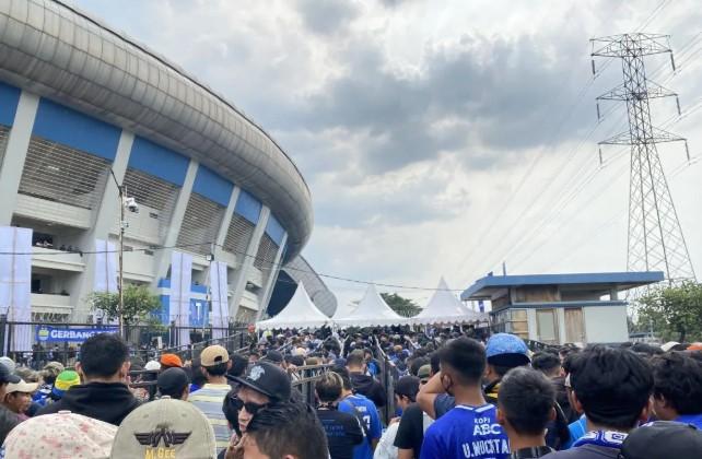 Polrestabes Bandung Kerahkan 2.000 Personel Amankan Laga Persib vs Selangor di GBLA