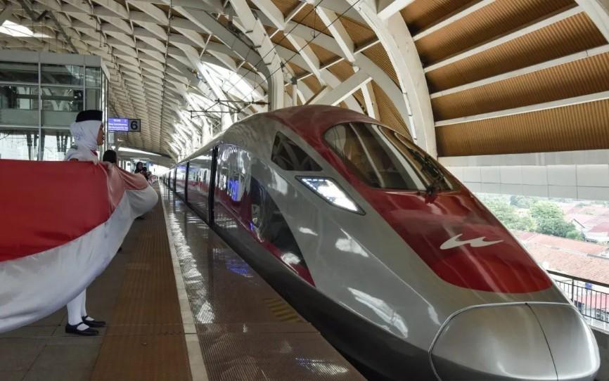 KPK Mulai Selidiki Dugaan Korupsi Proyek Kereta Cepat Whoosh, Mahfud MD Siap Diperiksa