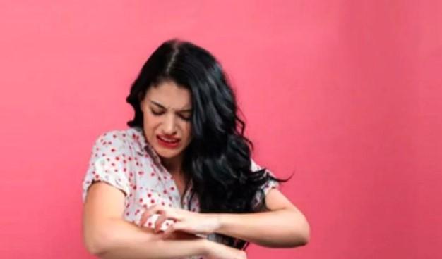 Penelitian: Penderita Eksim Boleh Sering Mandi Asalkan Menjaga Kelembaban Kulit