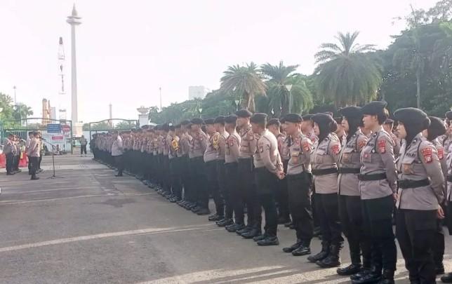 Polres Metro Jakarta Pusat Kerahkan 1.895 Personel Amankan Unjuk Rasa di Monas dan MK