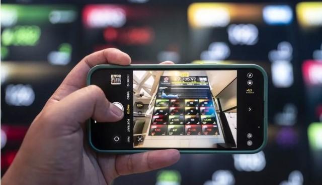 IHSG Diprediksi Bergerak Mendatar, Pengaruh Suku Bunga dan Dolar AS