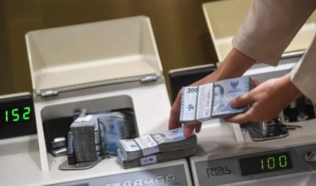 Mayoritas Ekonom Sarankan BI Tahan Suku Bunga di 4,75 Persen pada November 2025