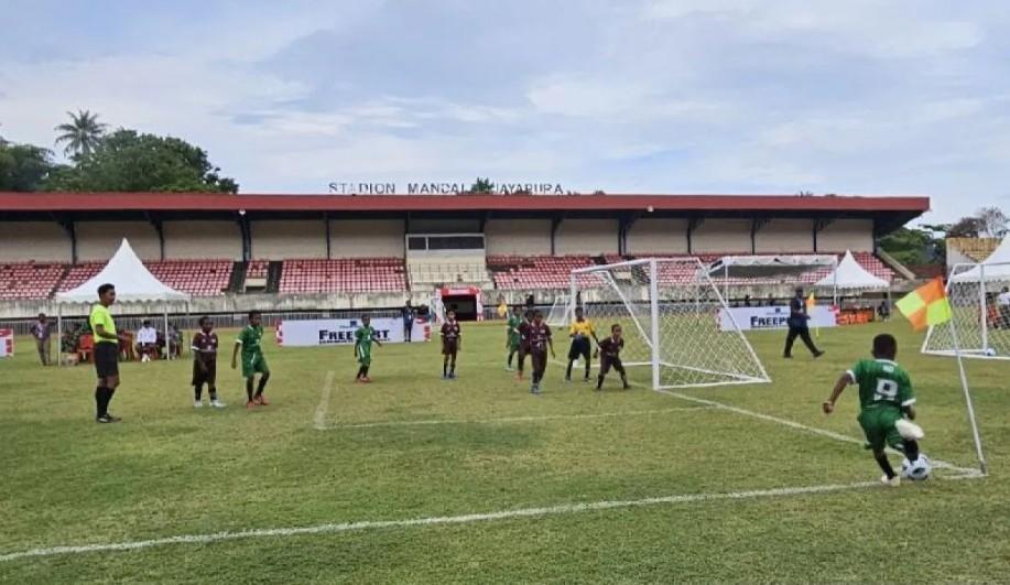 Pelatih Belanda Turun Tangan, Kursus Kepelatihan di Papua Dorong Talenta Muda Berkembang