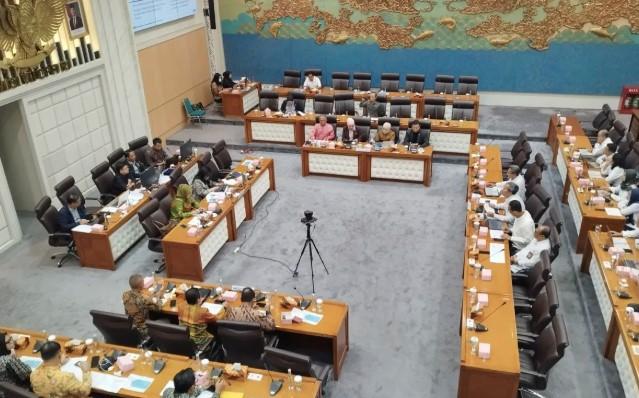 Komisi VII DPR RI Bahas Masalah SNI Bersama BSN untuk Solusi Industri