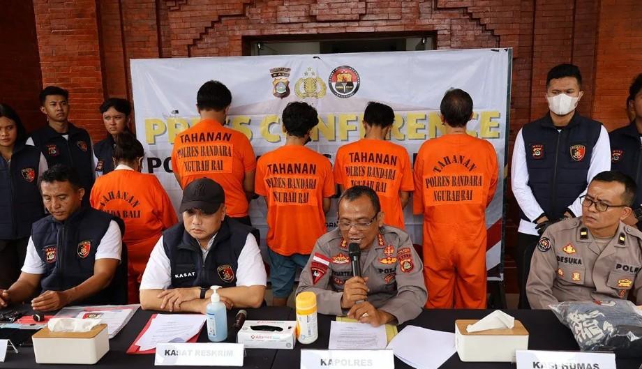 Sindikat Penggelapan Mobil Rental di Bandara Ngurah Rai Terbongkar, Polisi Tangkap Lima Pelaku dan Sita Tiga Mobil