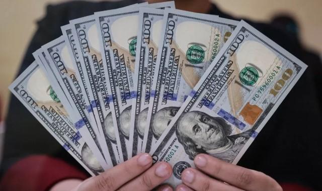 Rupiah Menguat Tipis ke Level Rp16.694 per Dolar AS pada Penutupan Perdagangan 9 Desember 2025