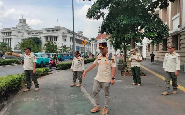 Satpol PP Jakarta Barat Perketat Pengawasan PKL Liar di Kawasan Kota Tua