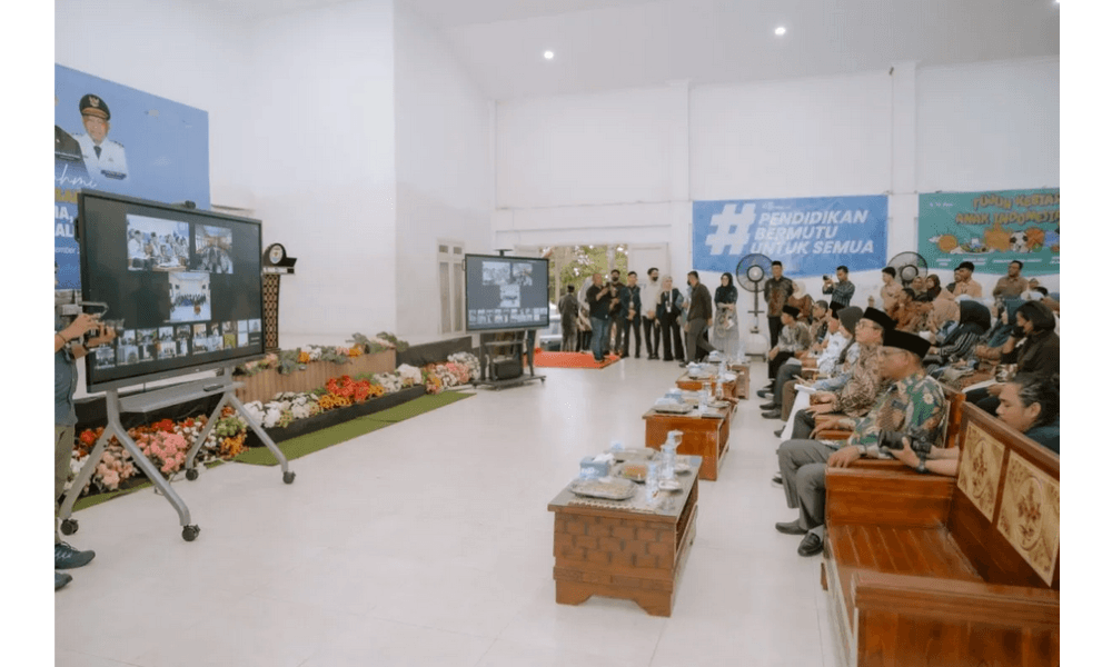 Mendikdasmen Apresiasi Gubernur Maluku Utara atas Keberhasilan Revitalisasi dan Digitalisasi Pendidikan