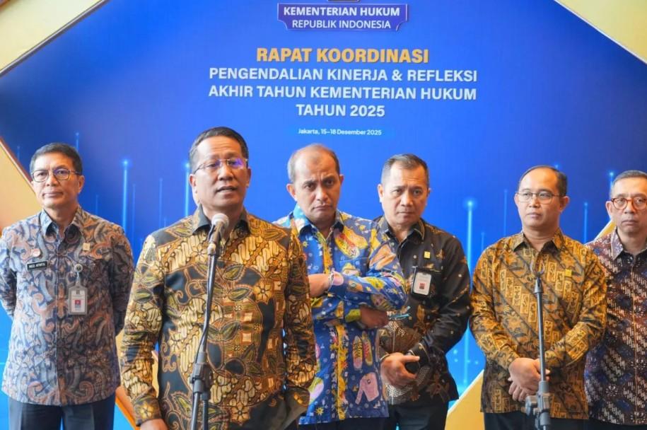 Menkumham Minta Polemik Perpol dan Putusan MK Tidak Diperpanjang, Mahfud MD Tetap Kritik Keras