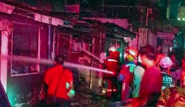 Kebakaran Gudang Aksesoris di Penjaringan Tewaskan Lima Orang, Kerugian Capai Rp1 Miliar