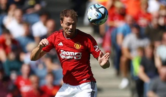 Darren Fletcher Tunjuk Jonny Evans sebagai Asisten Pelatih Sementara Manchester United