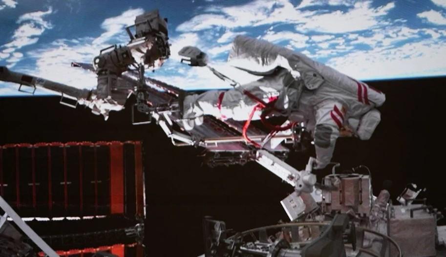 Kru Shenzhou-21 Sukses Lakukan Latihan dan Riset Canggih di Stasiun Luar Angkasa Tiangong