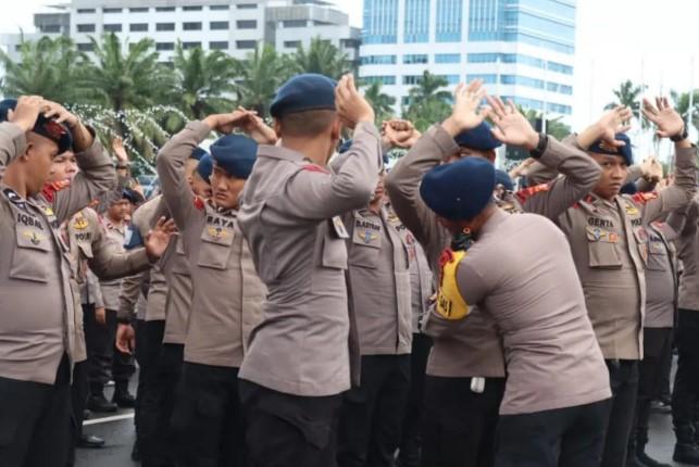 1.683 Personel Gabungan Amankan Aksi Buruh dan Ojol di Jakarta Pusat, Polisi Tegaskan Pendekatan Humanis