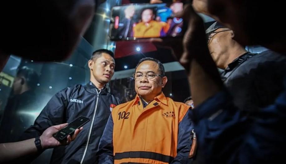 KPK Geledah Dispermades Pati, Usut Dugaan Pemerasan Jabatan Perangkat Desa oleh Bupati Nonaktif Sudewo