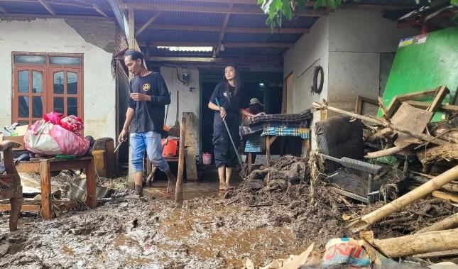 Banjir Bandang Lubawang Situbondo Menyisakan Luka Mendalam Warga