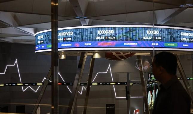 IHSG Dibuka Menguat 16,72 Poin ke 8.967,73 pada Senin, LQ45 Justru Melemah Tipis