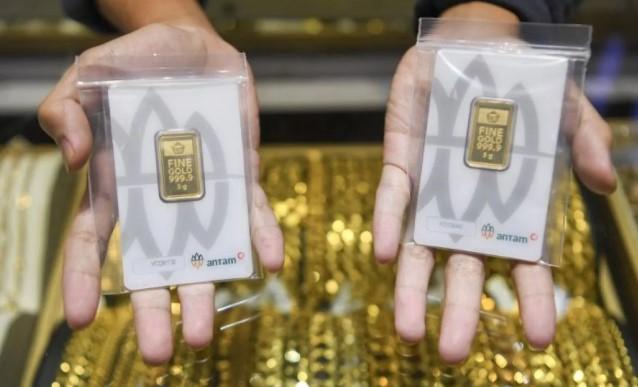 Harga Emas Antam Turun Tipis, Buyback Juga Ikut Menyusut Rp1.000 per Gram