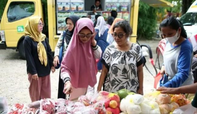 Dharma Jaya Salurkan 11.770 Paket Pangan Bersubsidi di Jakarta, Sasar KJP Plus hingga Lansia