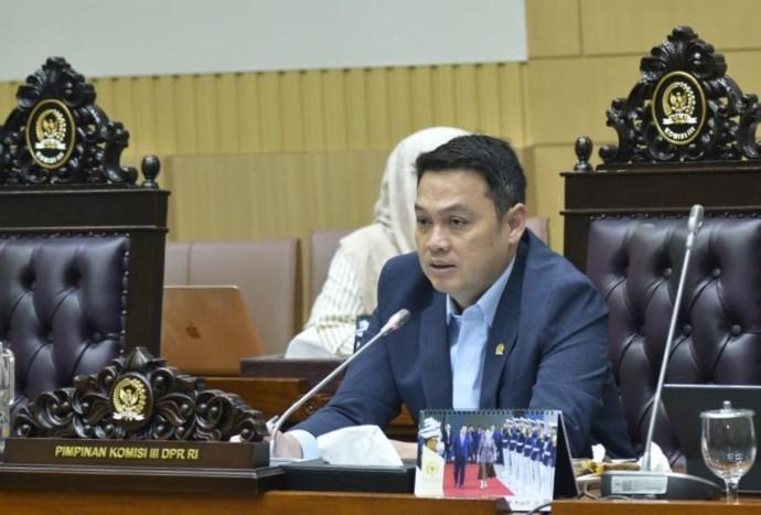 Komisi III DPR RI Tegaskan Dukungan Penguatan Kinerja KPK pada Rapat Kerja di Parlemen