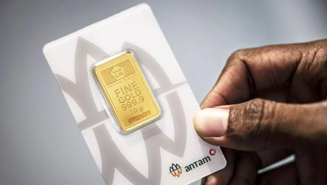 Harga Emas Antam Naik Rp16.000 Jadi Rp3,039 Juta per Gram pada Kamis Pagi